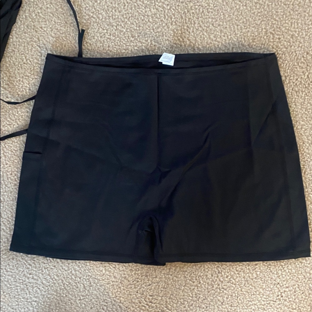 X-LARGE HALARA BACKLESS QUICK DRY MINI ACTIVE DRESS WITH SHORTS - Picture 10 of 12